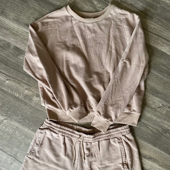 Her Matching Set Brown, Tan, Sweatshirt and Sweatshorts, L, XL - Picture 1 of 3